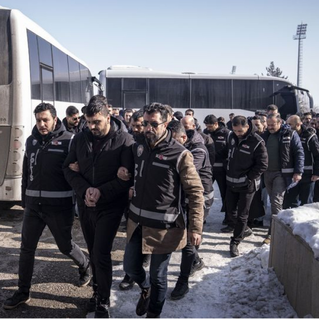 Usulsüz esnaf kredisi operasyonu: 19 tutuklama