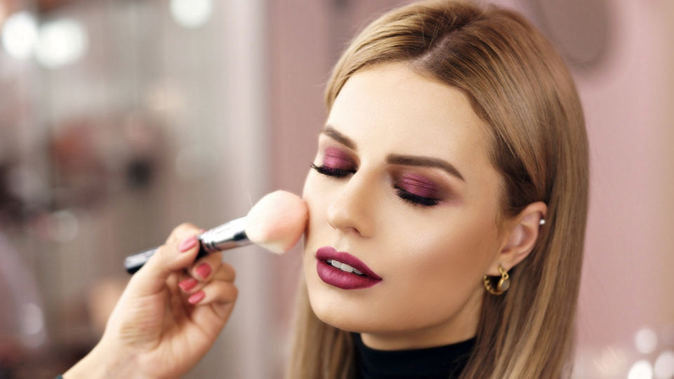 Makyaj yapmak orucu bozar mı?