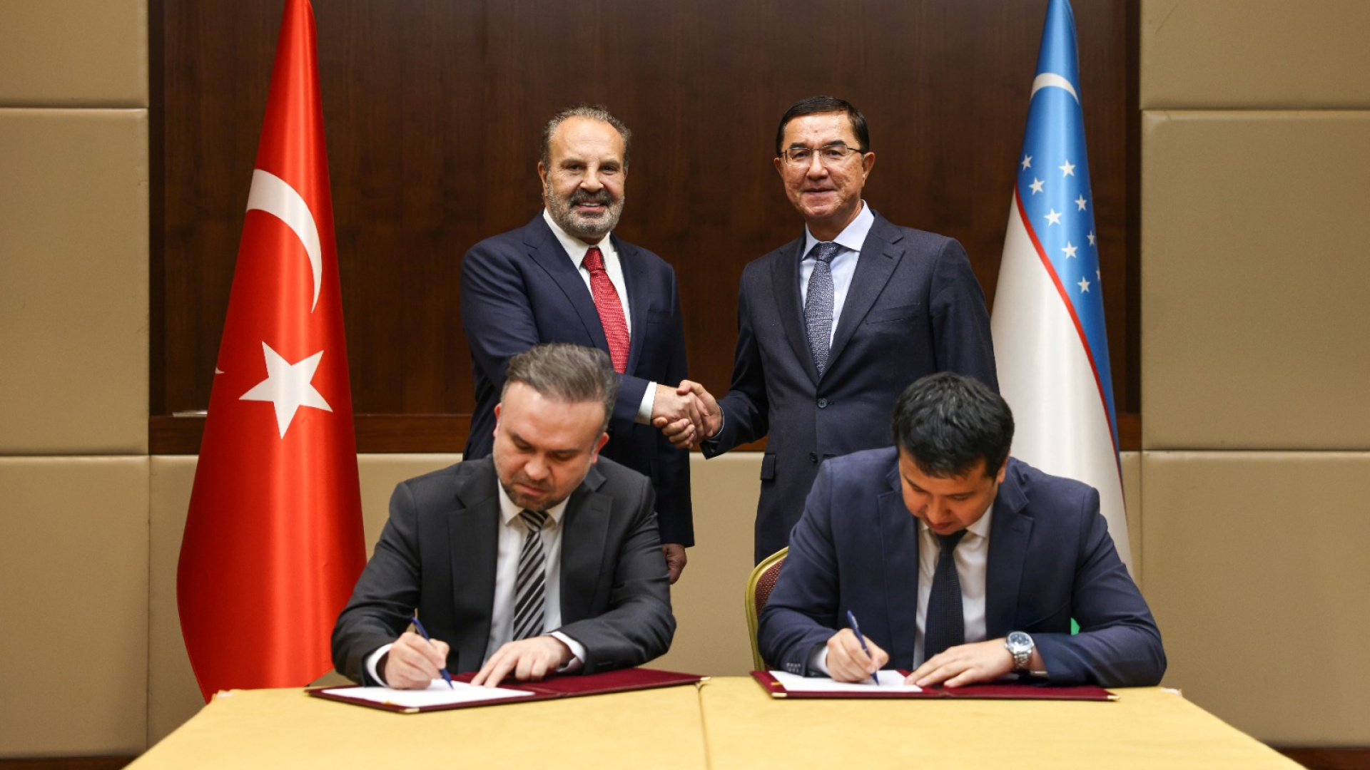 Aksa Elektrik, Özbekistan'da Taşkent ve Cizzak Bölgelerinin Elektrik Dağıtımını da Üstlendi