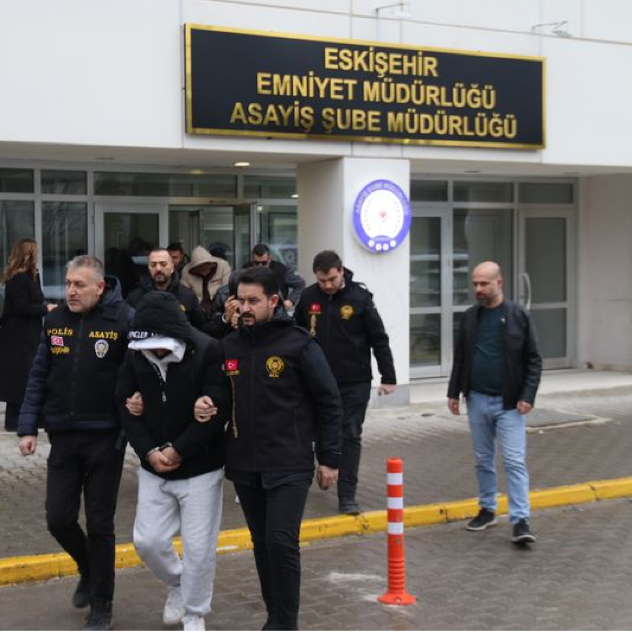 6 ilde fuhuş operasyonu: 13 gözaltı