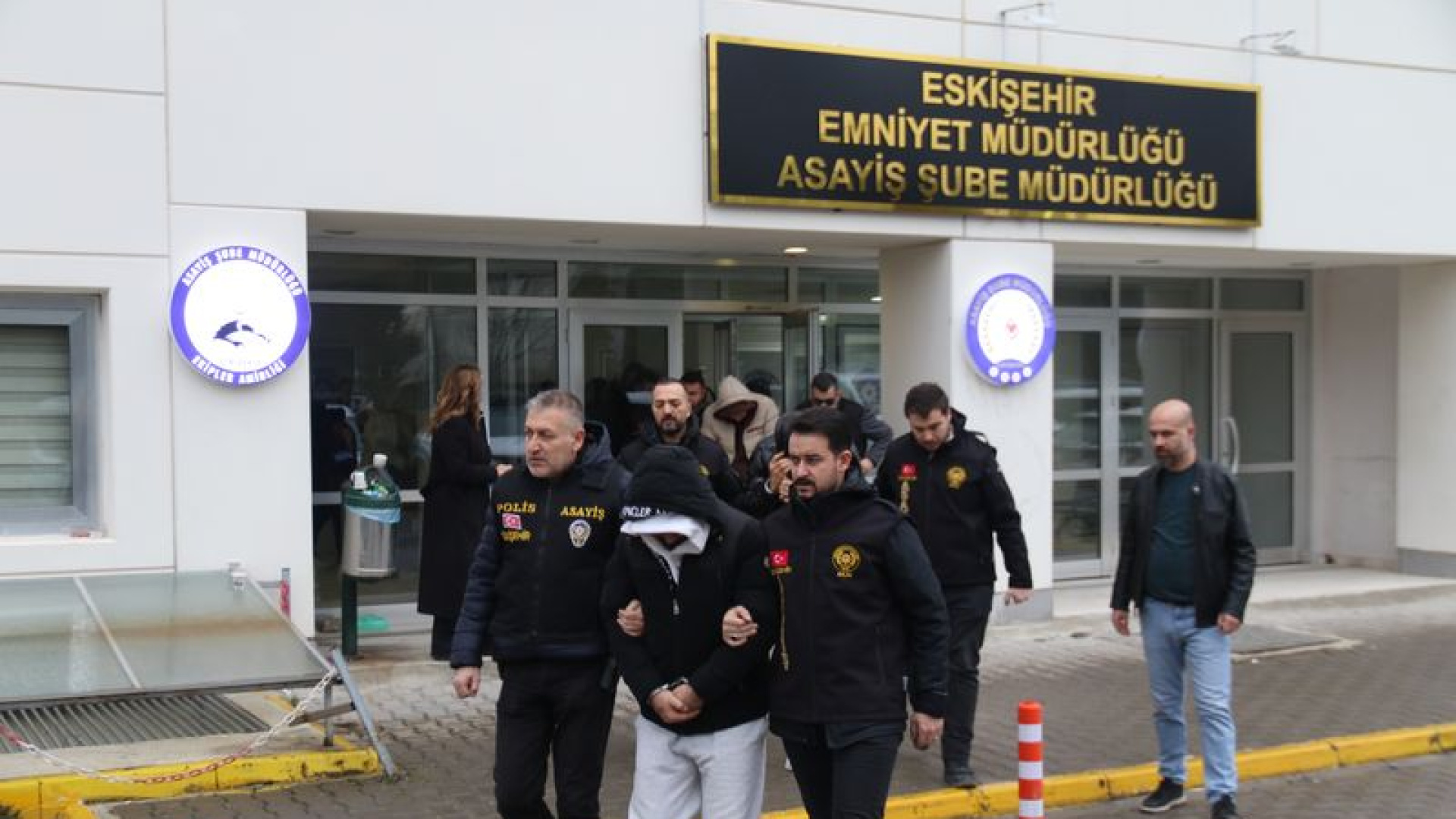 Eskişehir Merkezli 6 İlde Fuhuş Operasyonu: 15 Kadın Kurtarıldı, 13 Şüpheli Yakalandı