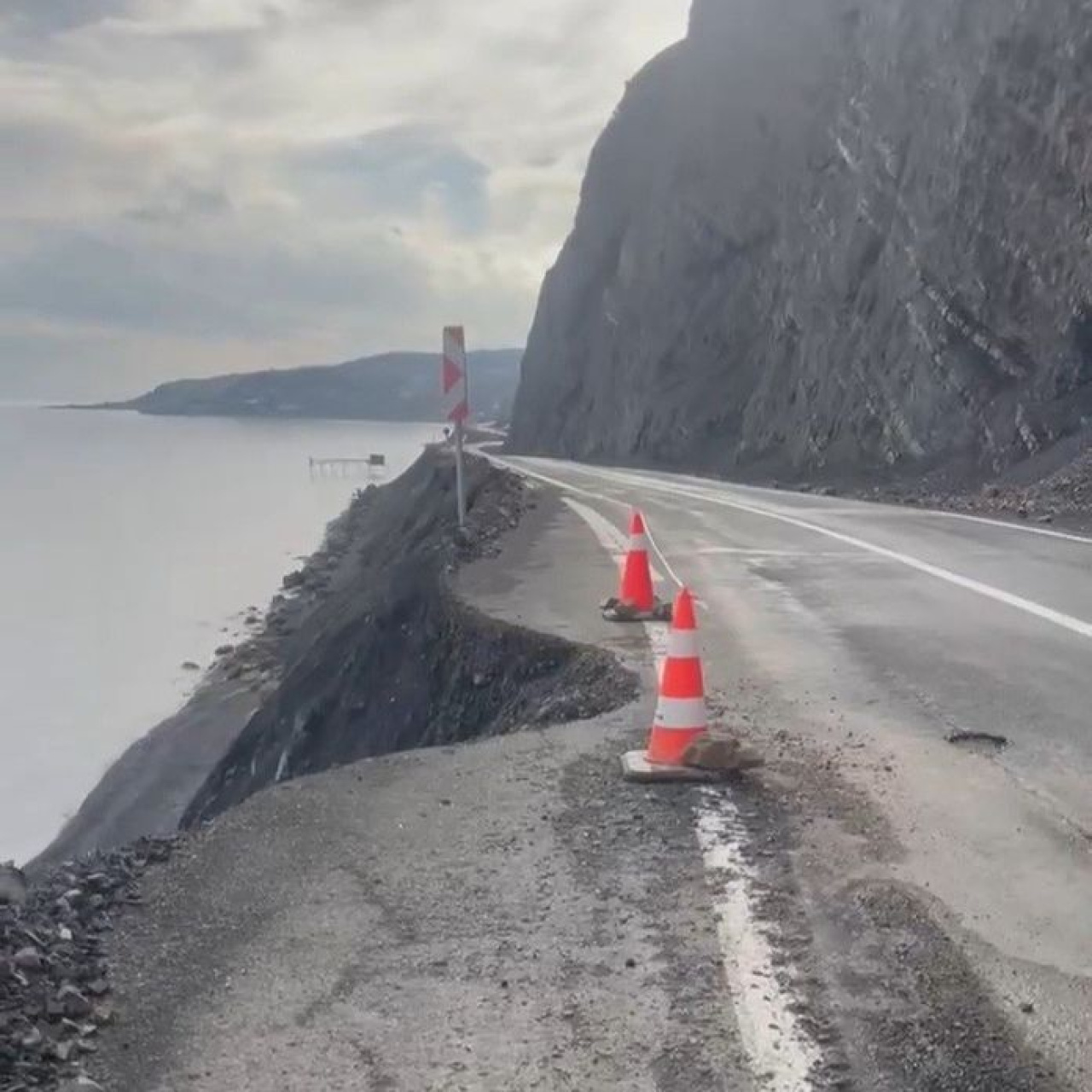 Tekirdağ'da heyelan! Sahil hattı kapandı