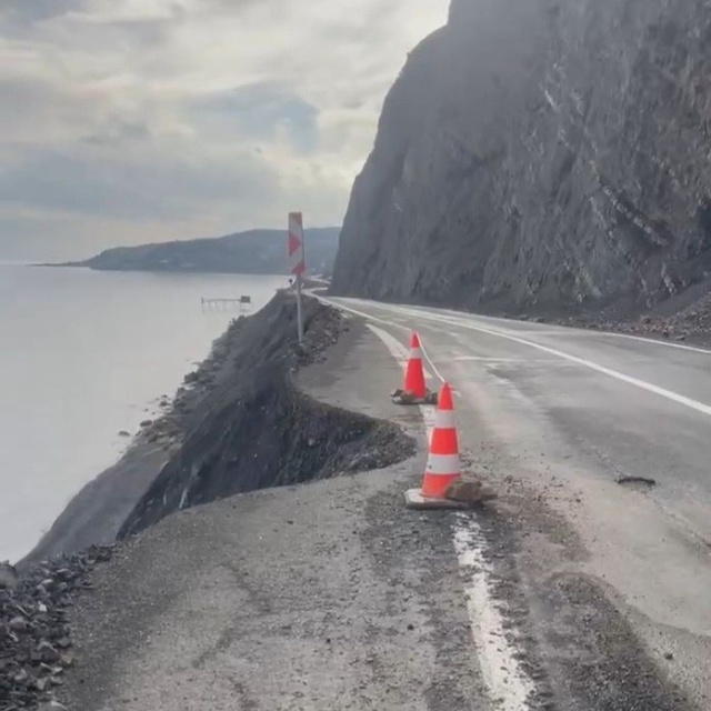 Tekirdağ'da heyelan! Sahil hattı kapandı
