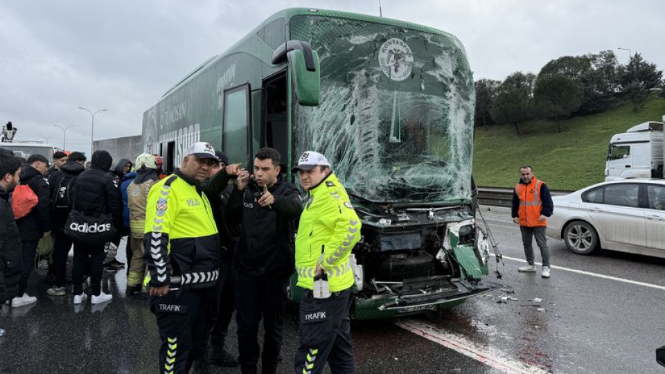Konyaspor U-19 takımı kaza yaptı! 7 yaralı var