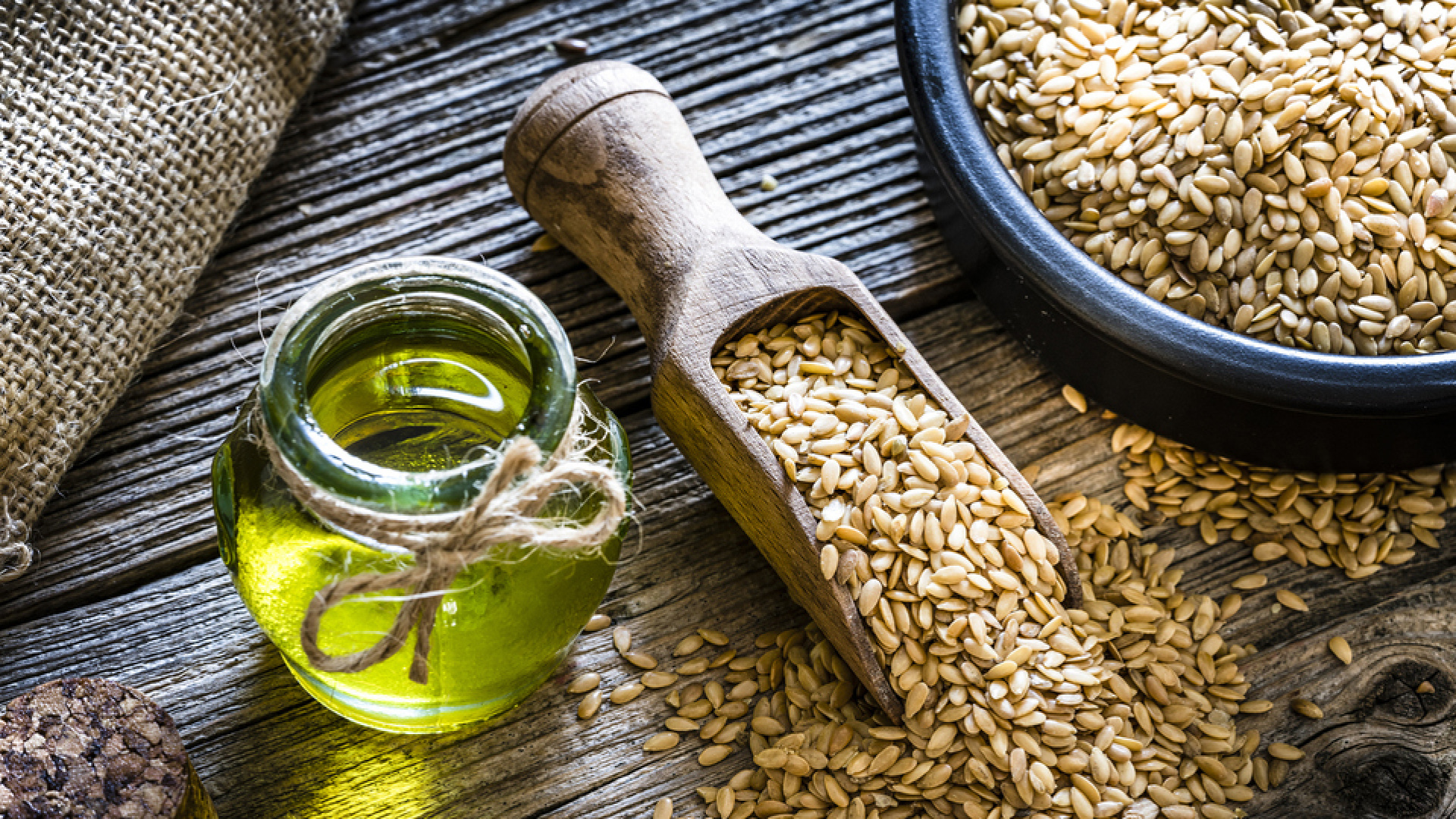 Keten Tohumu Yağı Nedir? Ne Kadar Tüketilmeli ve Faydaları Nelerdir?