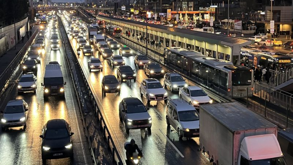 İstanbul'da trafik kilit!