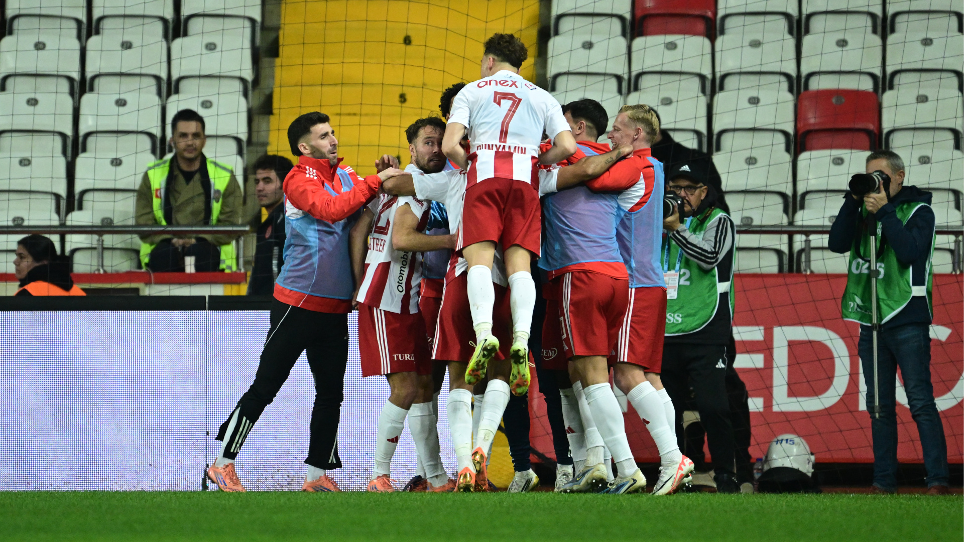 Antalyaspor Yardımcı Antrenörü Ender Örenç: 'Son Dakikaya Kadar İyi Mücadele Verdik'