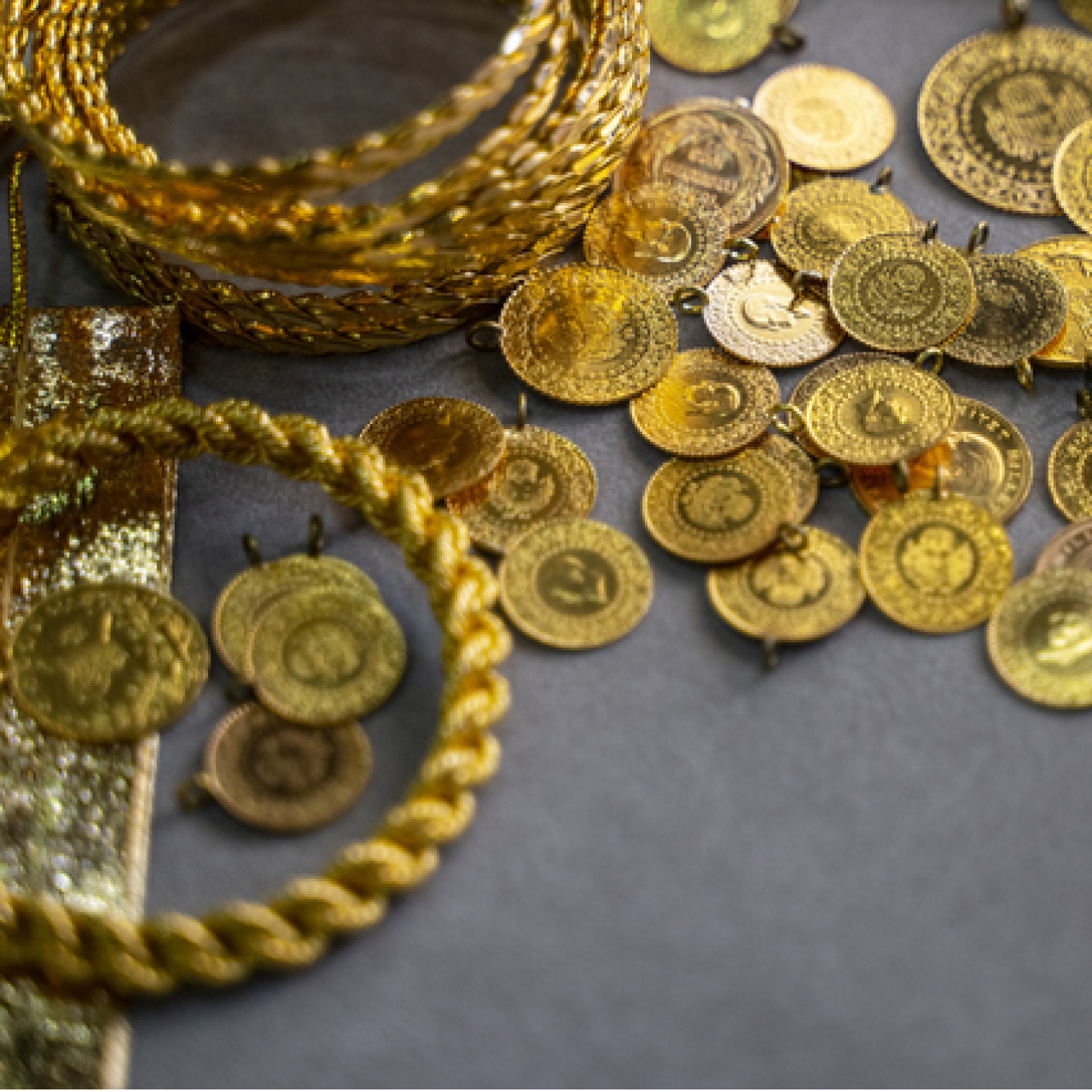 Altın fiyatlarında sert düşüş