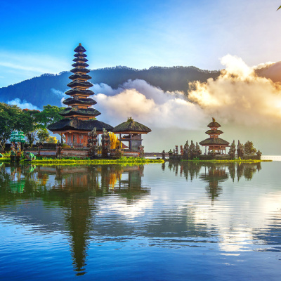 Aşkın izinde 20 şehir