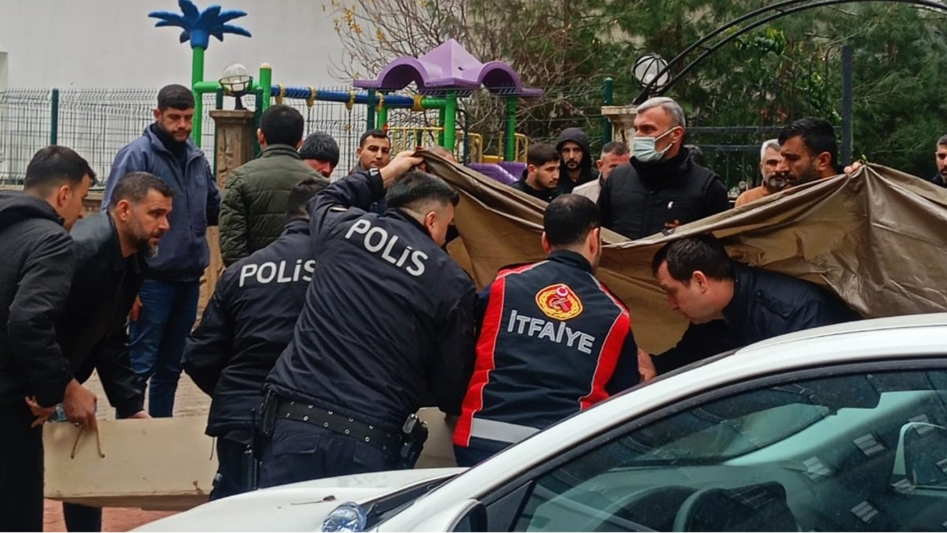 Sesi duyan yakınları balkona koştu! Acı manzara! Son dakika Mardin haberleri | Son dakika haberleri