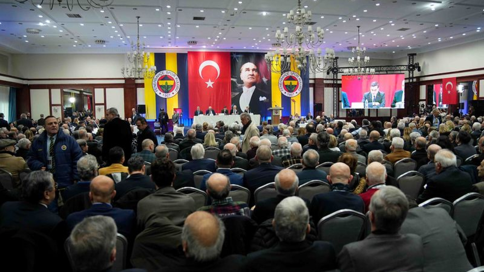 Fenerbahçe Yüksek Divan Kurulu Toplantısı Gerçekleşti: Stad Taşınması ve Tüzük Değişikliği Gündemde