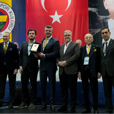 F.Bahçe'den Ali Şen'e 50. yıl plaketi!