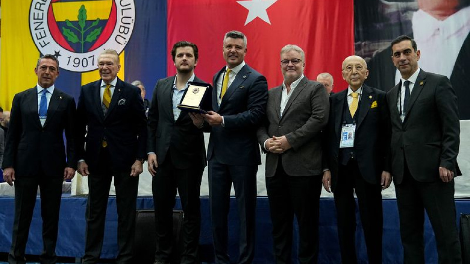 F.Bahçe'den Ali Şen'e 50. yıl plaketi!