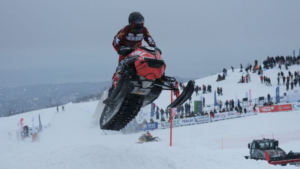 Rize'de Dünya Kar Motosikleti Şampiyonası başladı