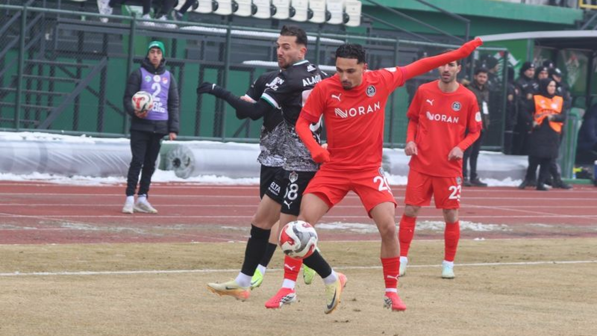 Iğdır FK ile Manisa FK Trendyol 1. Lig'de Golsüz Berabere Kaldı