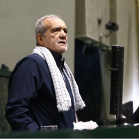 Pezeşkiyan: Halka karşı davranış biçimimiz değişmeli