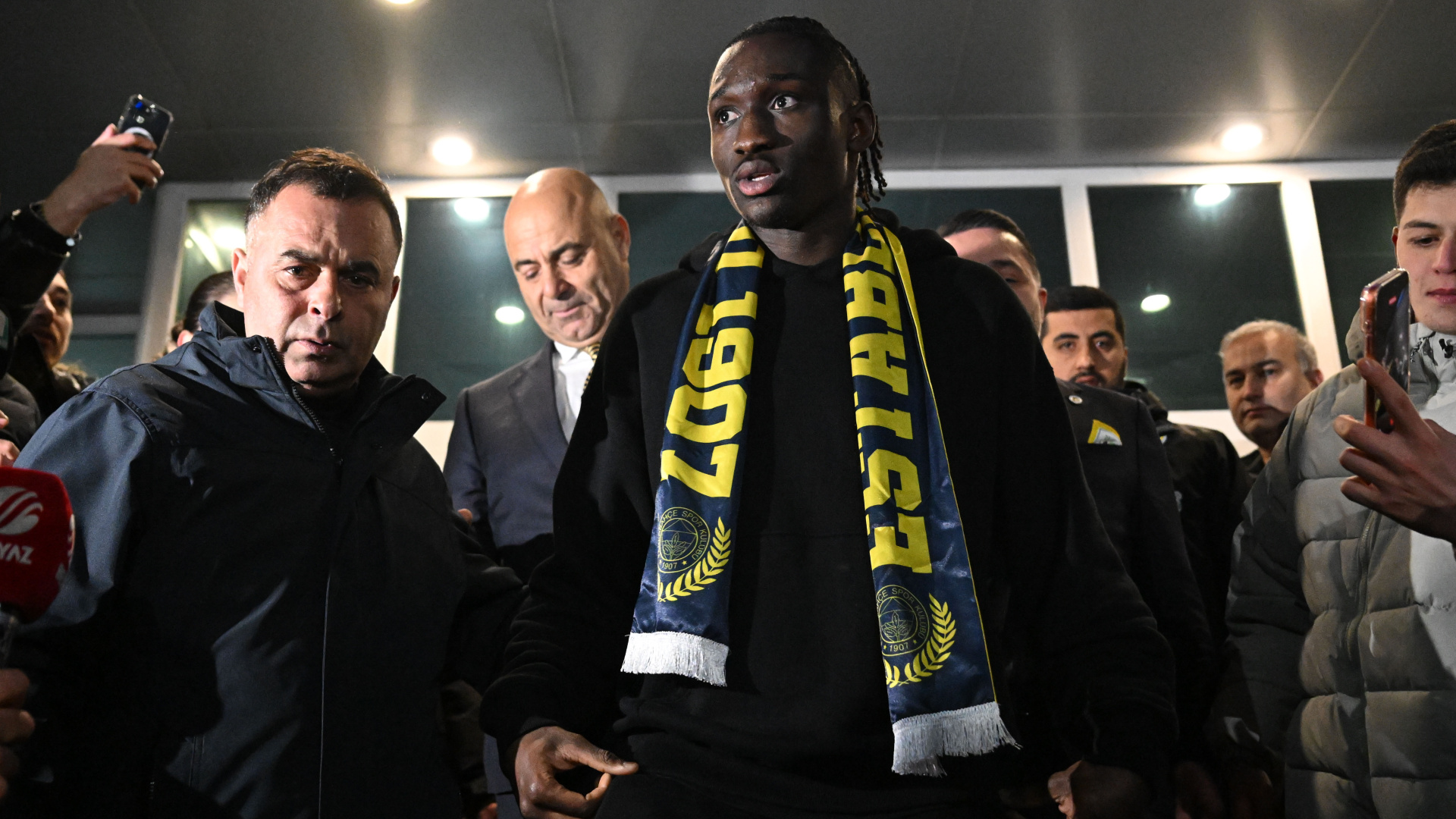 Fenerbahçe, Sidiki Cherif Transferinde Mutlu Sona Ulaştı: İstanbul'da Sağlık Kontrolleri Başladı