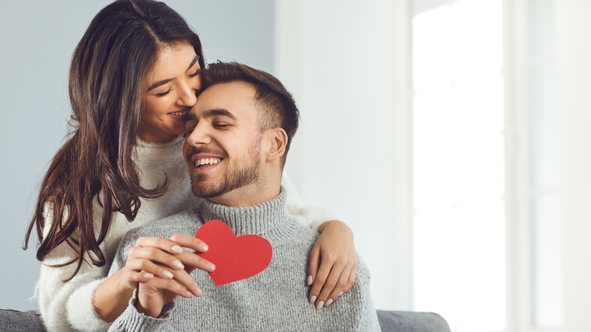 14 Şubat’ta erkekler için hediye rehberi: Hediyenizin kıymetini ücreti belirlemesin!