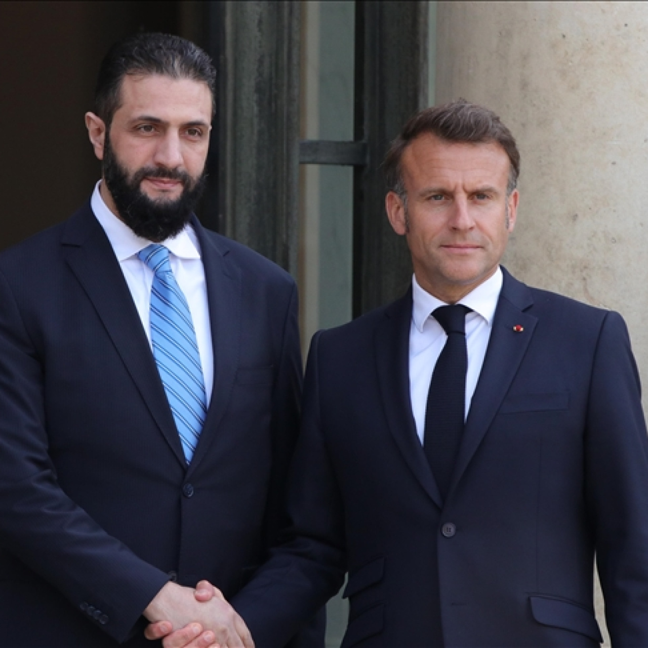 Şara ile Macron Suriye'deki gelişmeleri görüştü