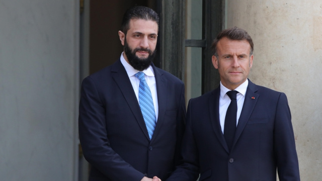 Şara ile Macron Suriye'deki gelişmeleri görüştü