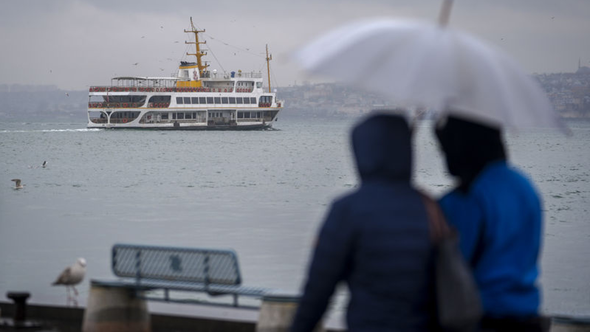 Meteoroloji'den Yurt Geneli İçin Yağış ve Fırtına Uyarısı: Detaylı Hava Durumu Tahmini