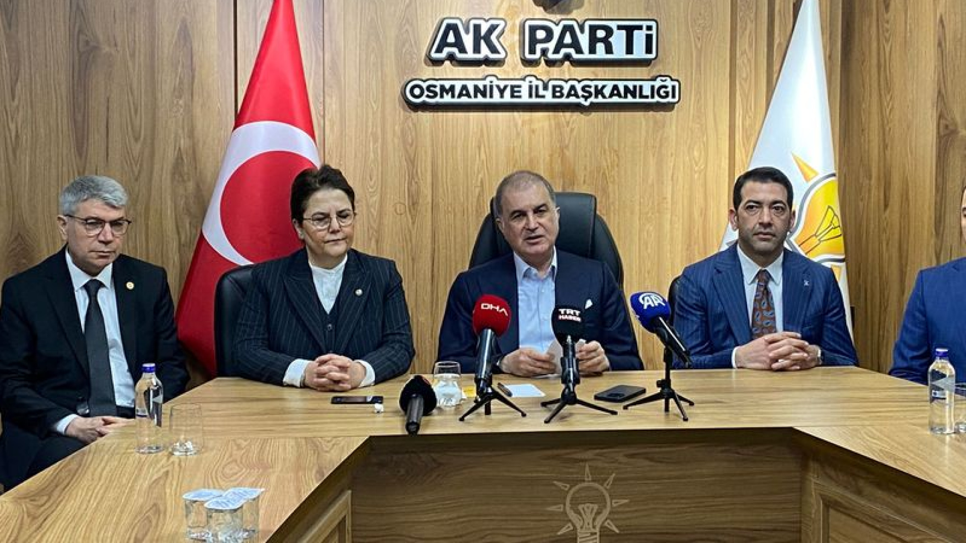 AK Parti Sözcüsü Çelik: Teşkilatlarımız Deprem Bölgelerinde Olacak