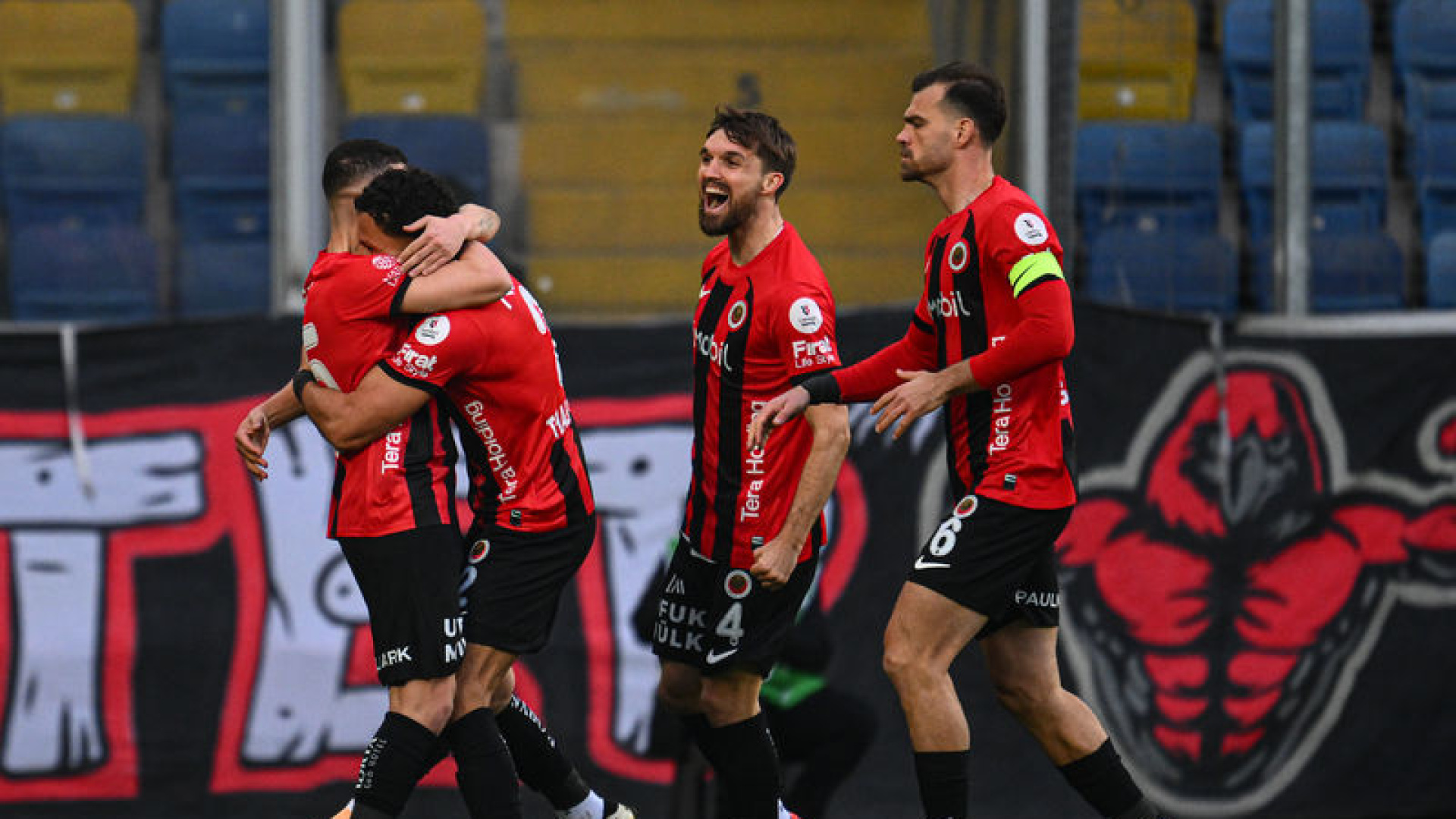 Gençlerbirliği, Gaziantep FK'yı 2-1 Mağlup Ederek Süper Lig'de Galibiyet Hasretini Bitirdi