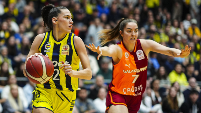 Kadınlar derbisinde zafer Fenerbahçe Opet'in!
