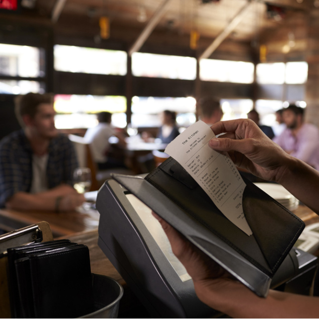 Restoranda servis ücreti istisnası