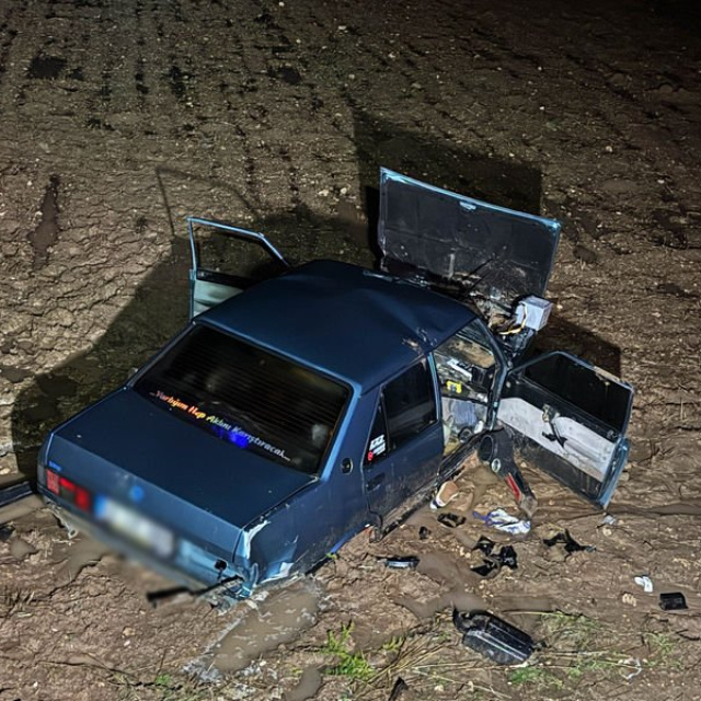 Uşak'ta iki otomobil çarpıştı: 5 yaralı