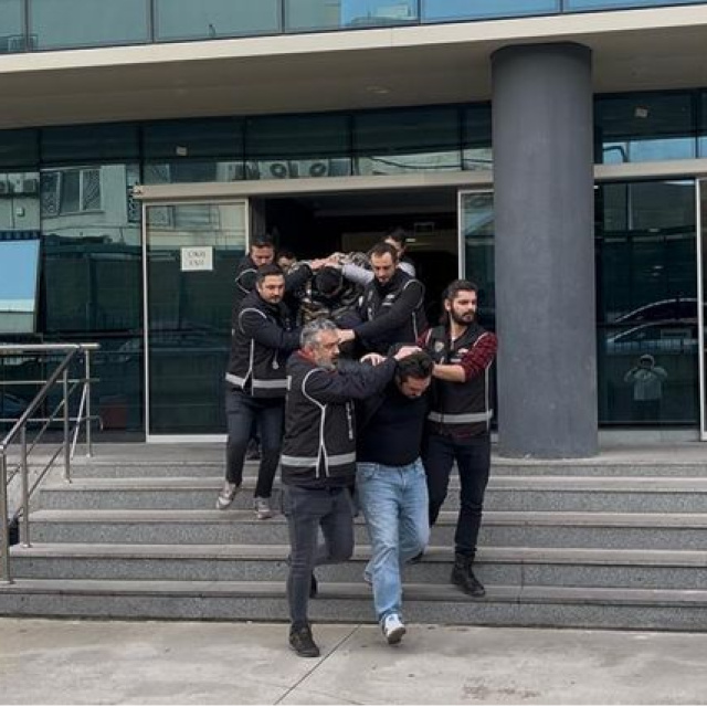 'Sarallar'a 5 ilde darbe: 14 gözaltı!