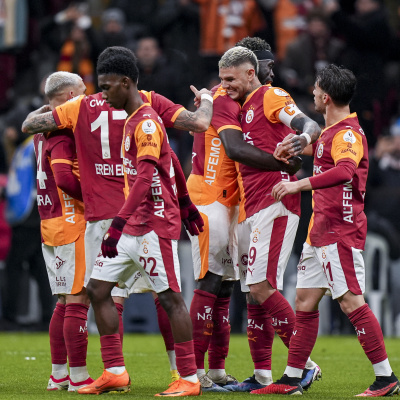 "G.Saray şampiyonluğa yürüyor"