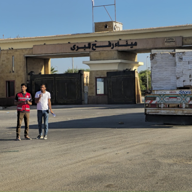 Refah Sınır Kapısı çift yönlü yaya geçişine açıldı