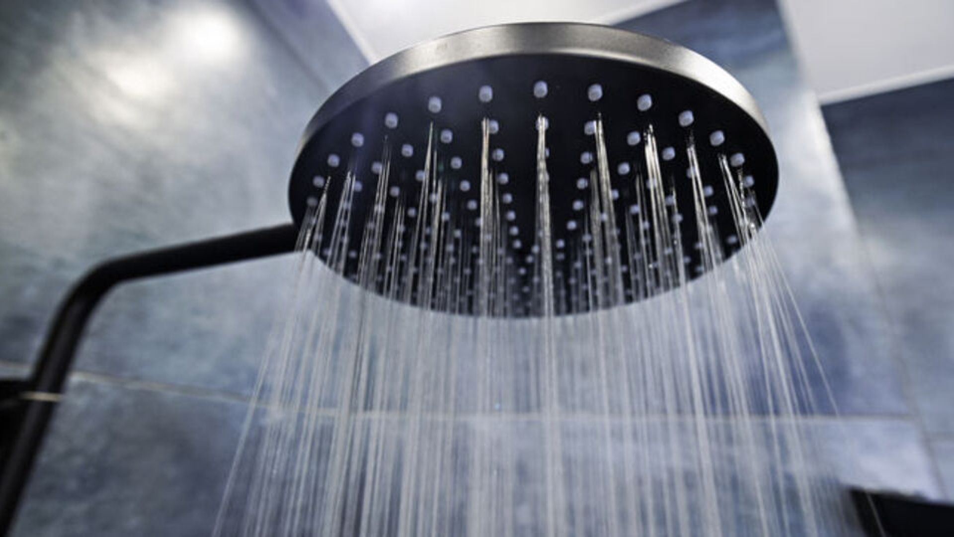 Oruçluyken Banyo Yapmak ve Duş Almak Orucu Bozar mı? Diyanet Açıklaması