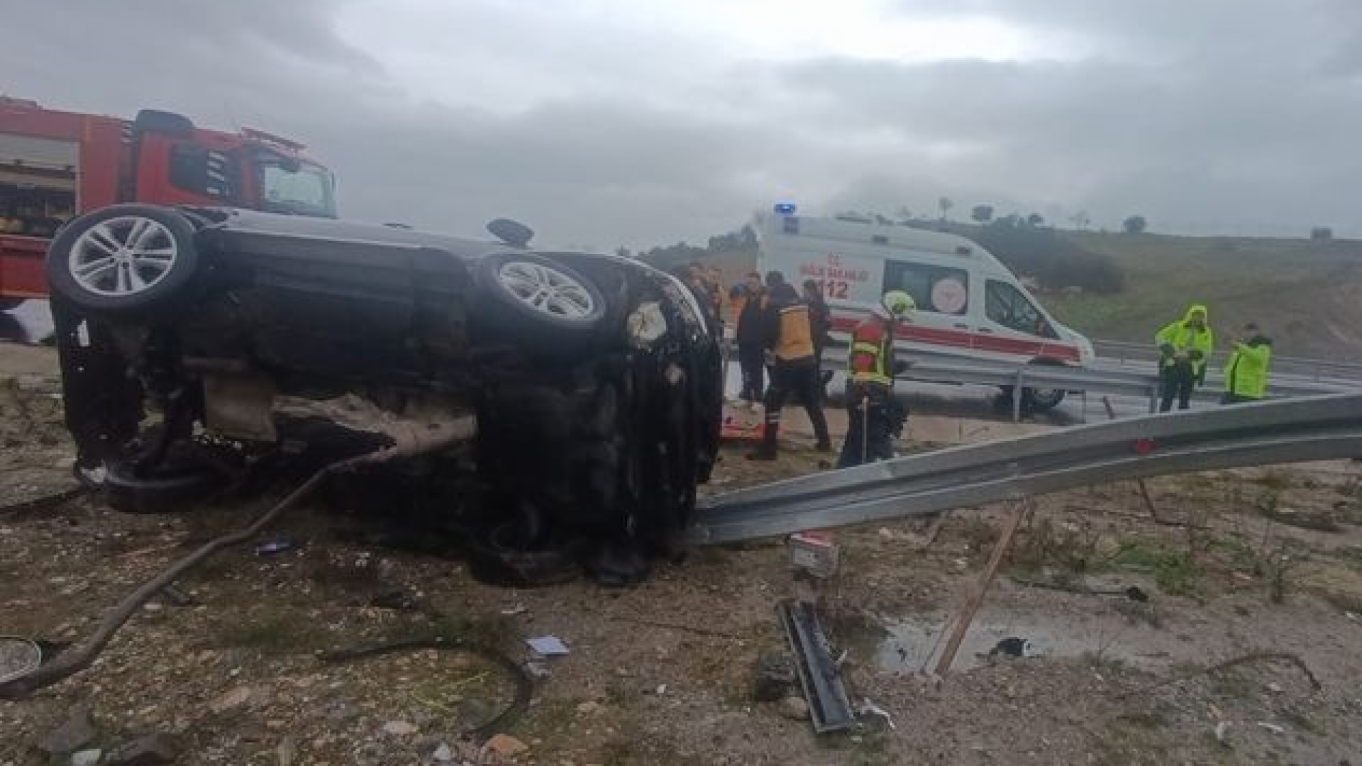 Aydın'da Kontrolden Çıkan Araç Bariyere Çarptı: 2 Kişi Hayatını Kaybetti