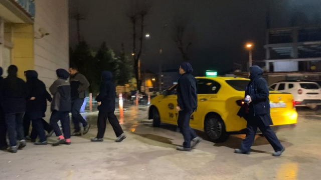 Gıda zehirlenmesi şüphesiyle 20 işçi hastaneye kaldırıldı