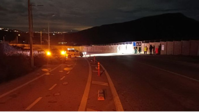 Motosikletle trafik işaret levhasına çarpan sürücü öldü