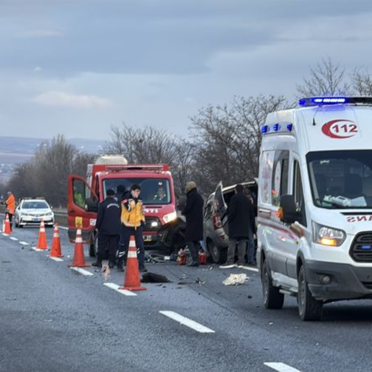 Refüje çarparak takla attı: 1 ölü 