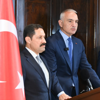 Tarihi eserler aslında dönüyor