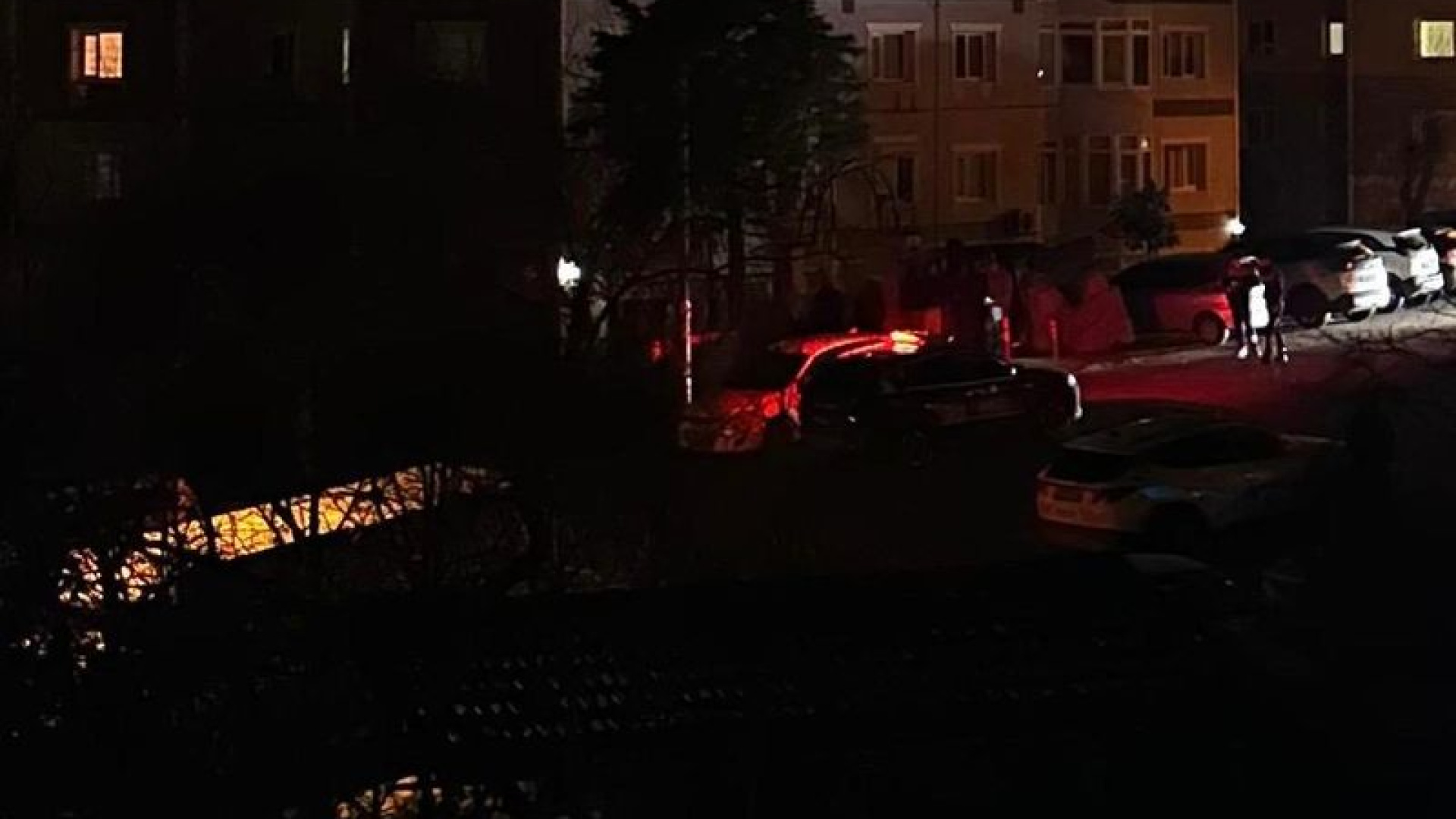 İzmir Bornova'da İşe Giden Genç, Kapı Önünde Silahlı Saldırıya Kurban Gitti