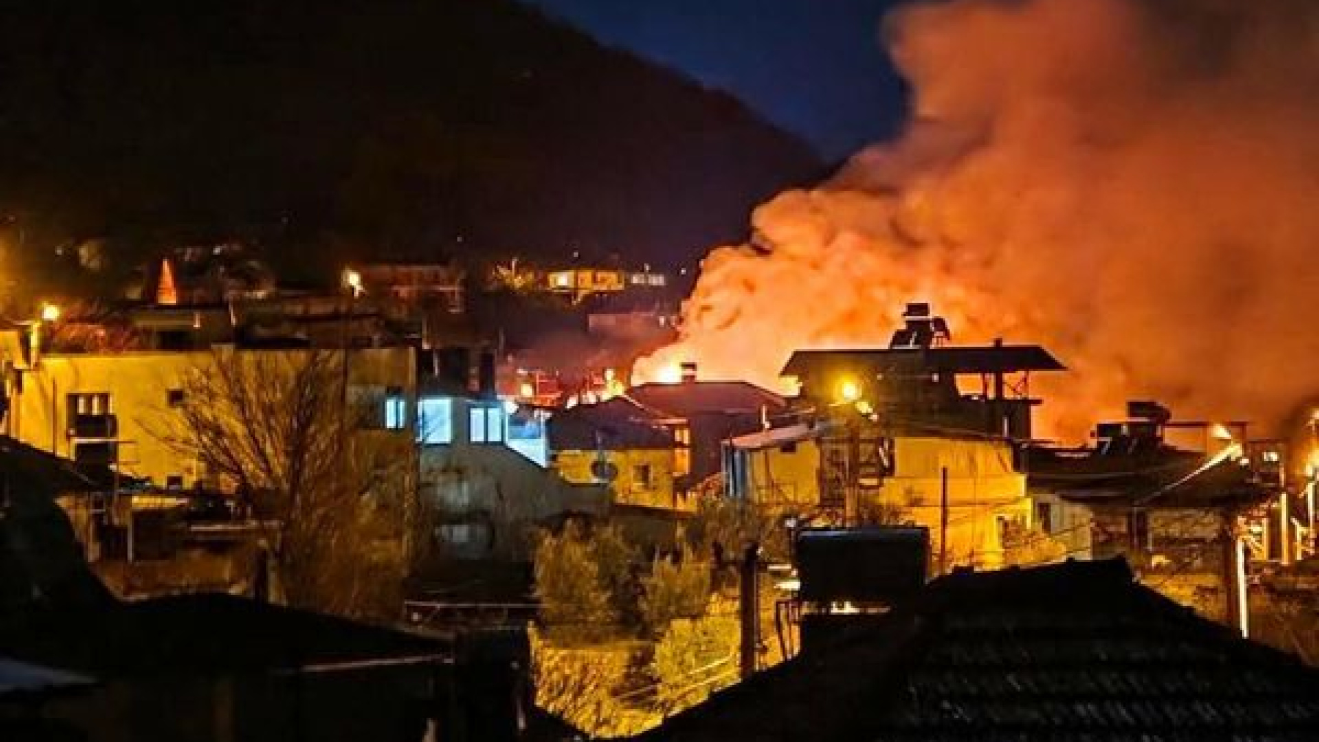 Muğla Fethiye'de Ahşap Evde Çıkan Yangında 85 Yaşındaki Ayşe Orhan Hayatını Kaybetti