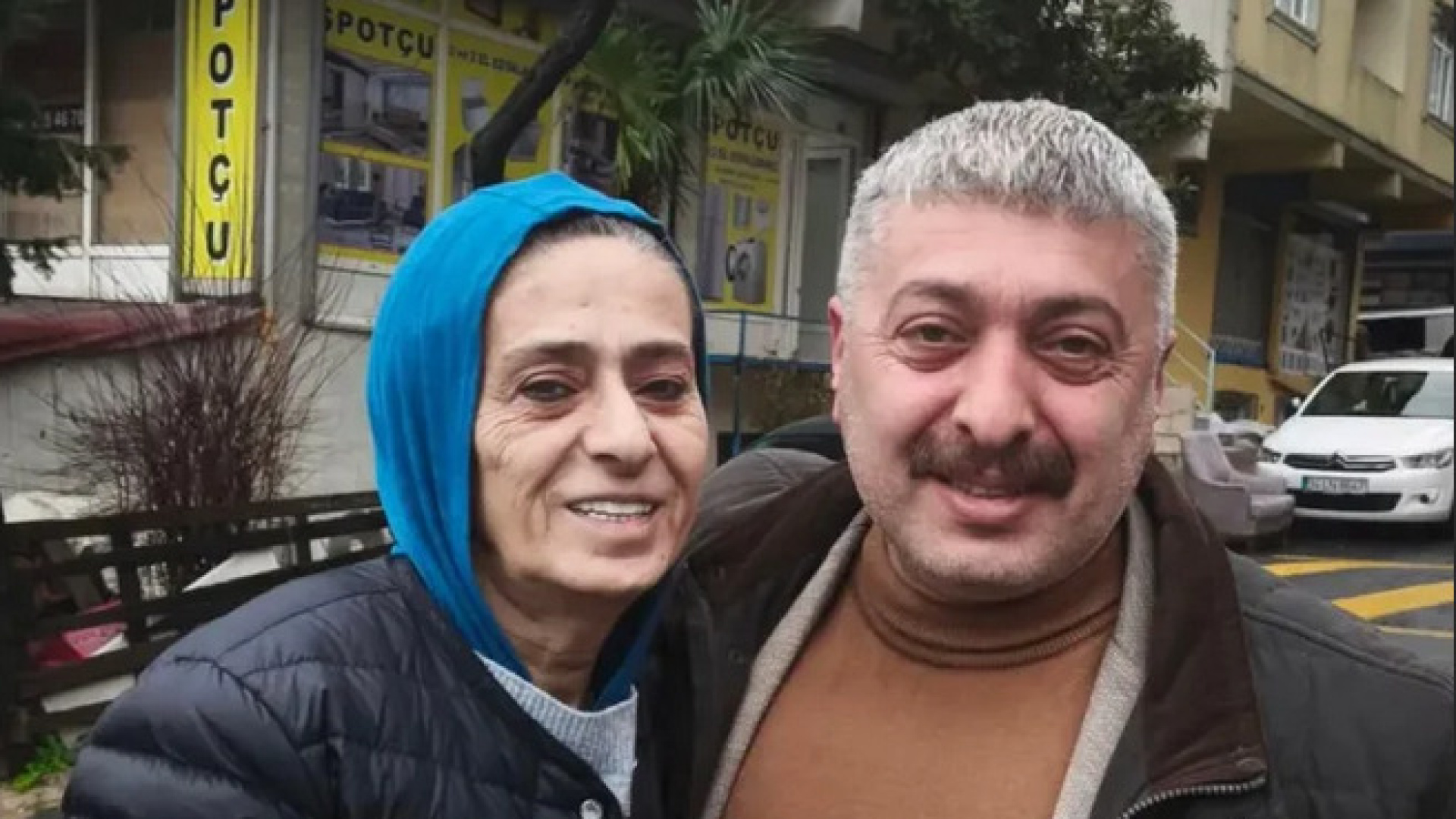 Yıldız Tilbe, Gazi Mahallesi'nde İhtiyaç Sahiplerine Yardım Eli Uzattı