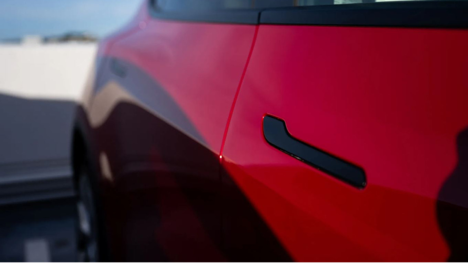 Gizli kapı kolları yasaklanıyor