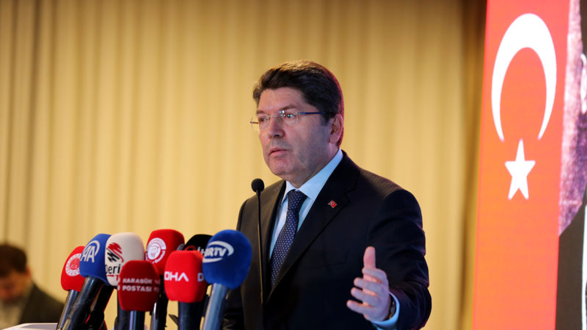 Adalet Bakanı Tunç: Milas'taki Kadın Cinayeti Faili En Ağır Cezayla Yargılanacak