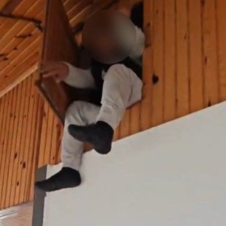 Firari hükümlü tavandaki gizli bölmede yakalandı