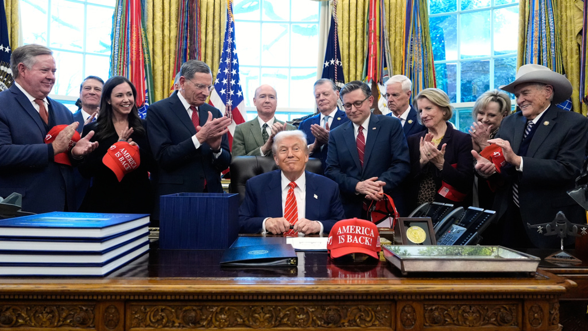 ABD Başkanı Trump, Epstein sorusu soran muhabire tepki gösterdi: "Bir kez bile güldüğünüzü görmedim" | Dış Haberler