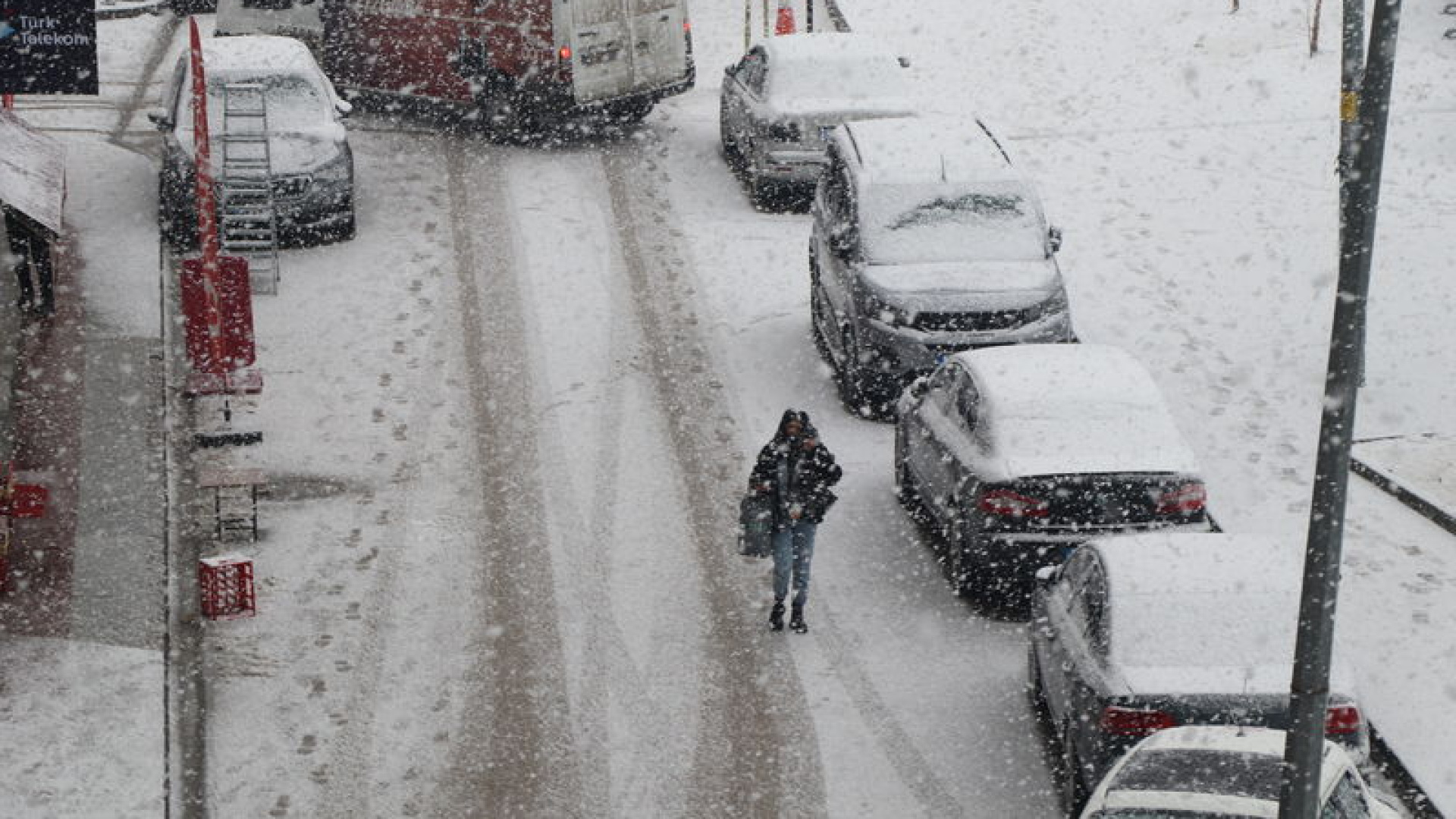 Van'da yoğun kar! 40 yol kapandı! | Son dakika haberleri