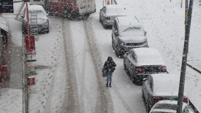 Van'da yoğun kar! 40 yol kapandı!