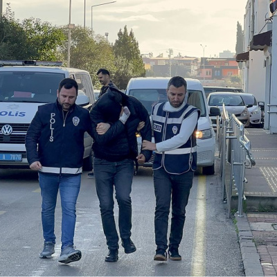 Eski çift birbirlerini darp etti!