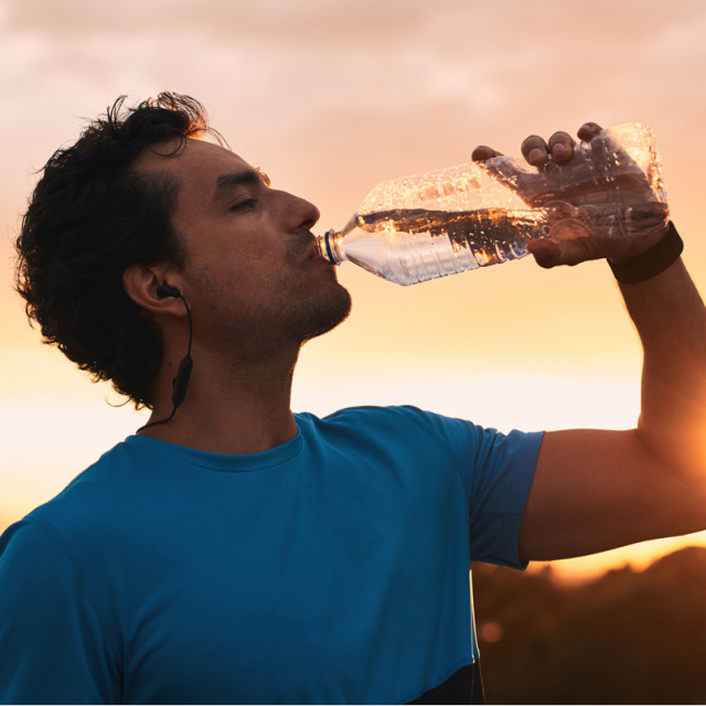 Ayakta su içmek günah mı?